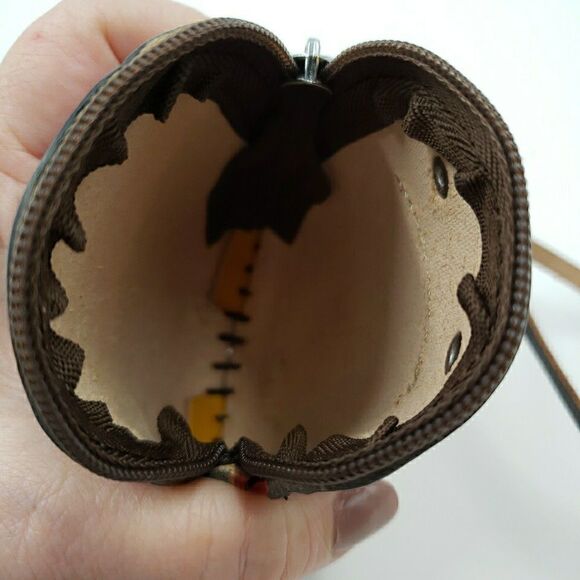 Hand Made Embossed Genuine Leather Penguin Coin Purse Wristlet Wallet Pouch - Picture 7 of 11